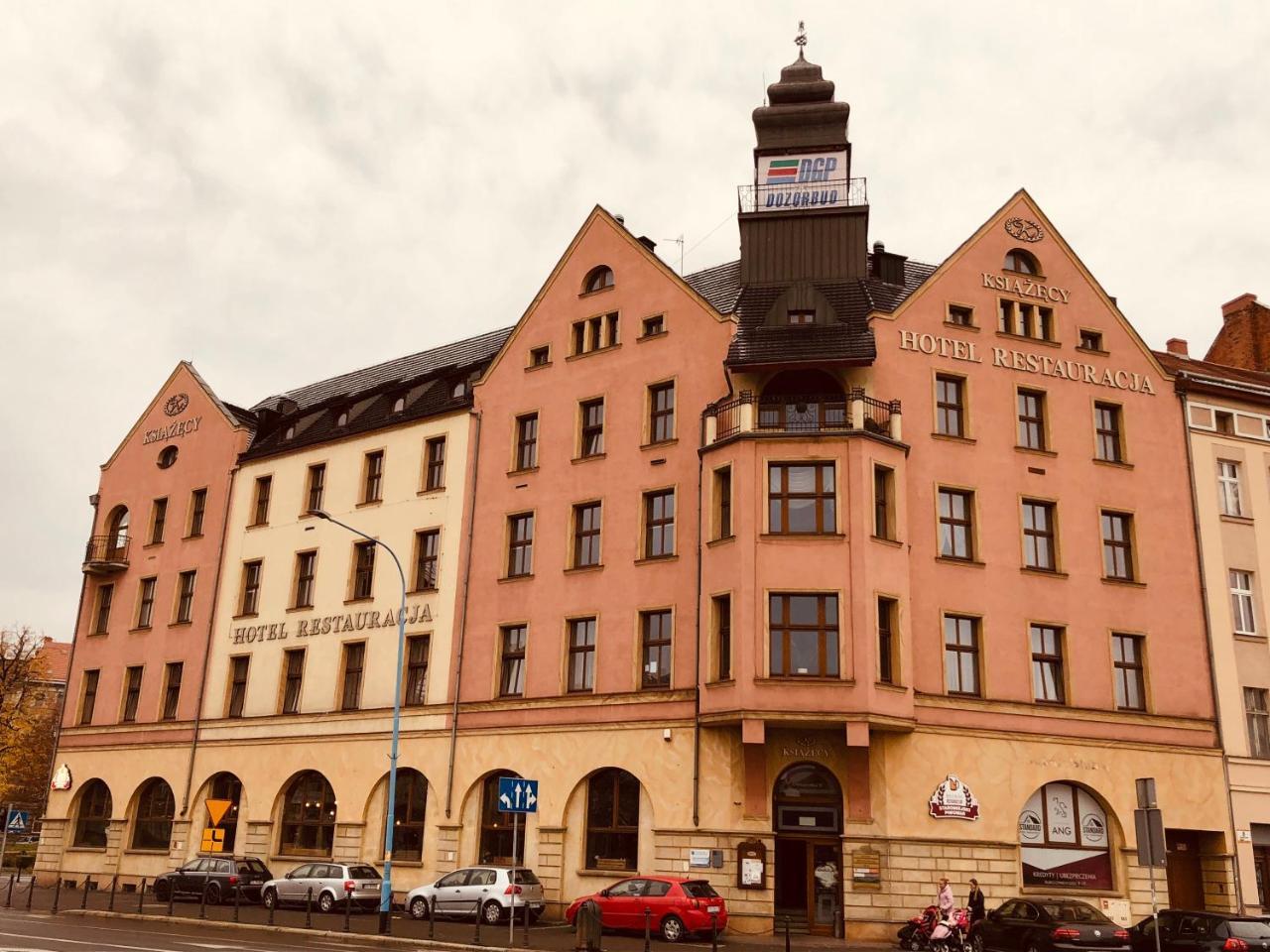 Staromiejski Piwowar Hotel Legnica Kültér fotó