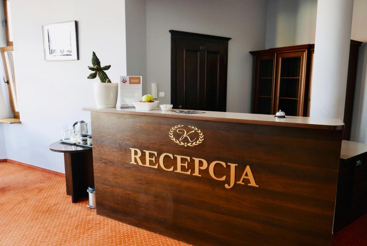 Staromiejski Piwowar Hotel Legnica Kültér fotó