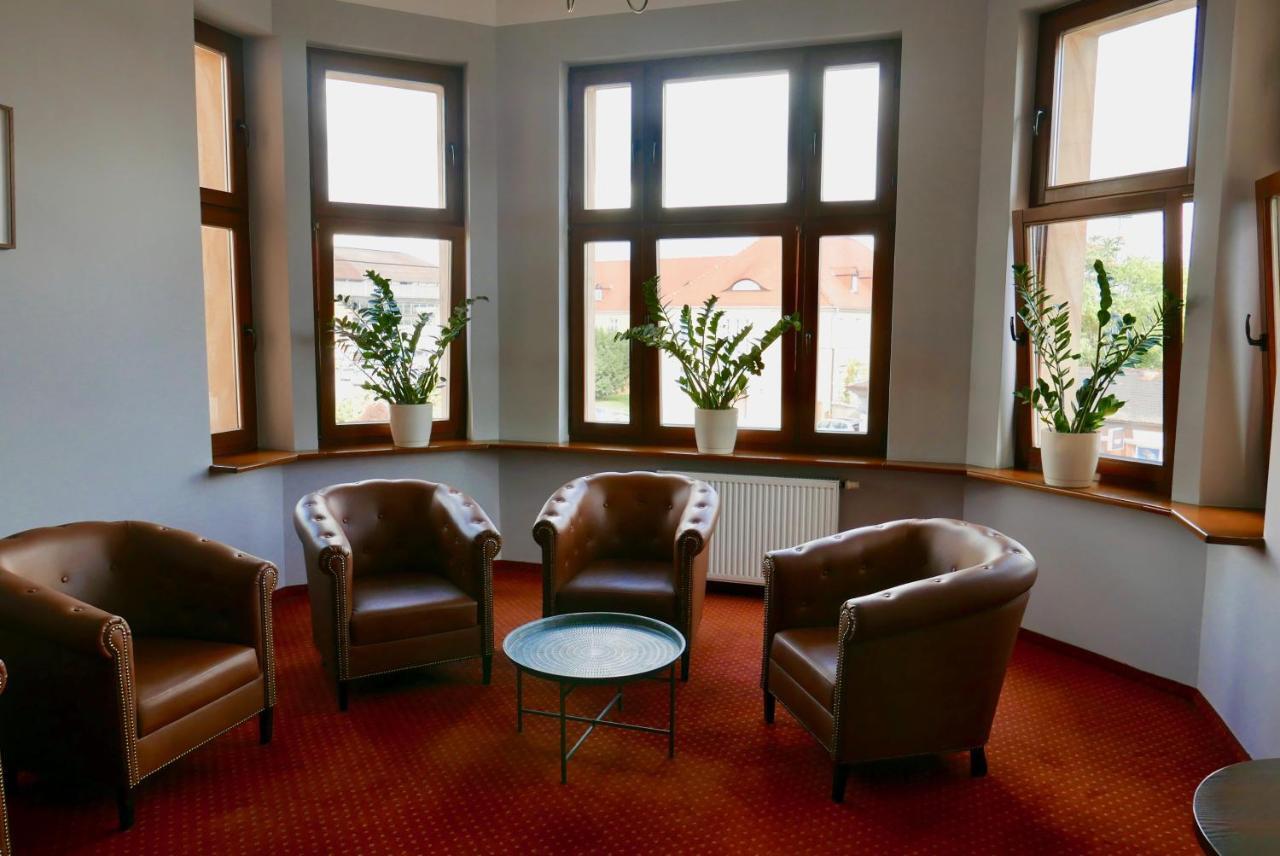 Staromiejski Piwowar Hotel Legnica Kültér fotó
